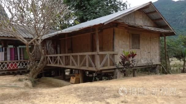 传统农村的木屋里视频