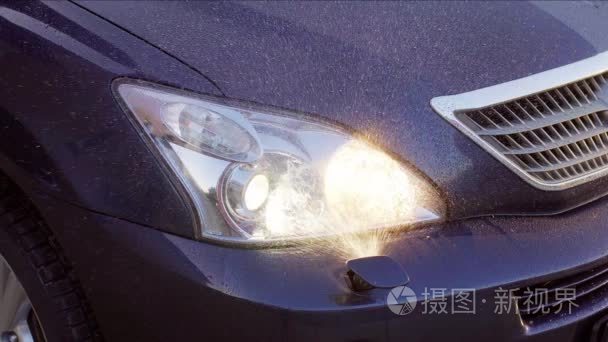 汽车大灯清洗系统在其工作中视频