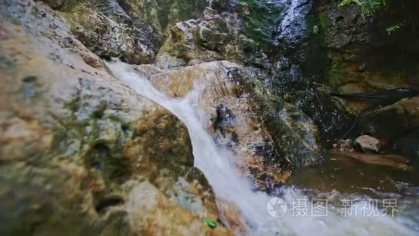 山江泡沫瀑布级联视频