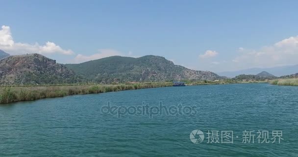 旅游船达尔扬河视频