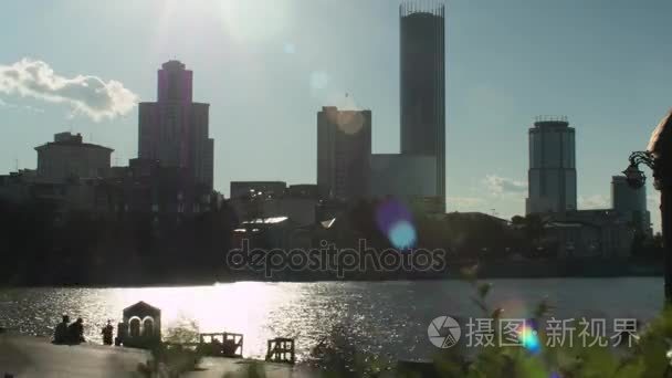 叶卡特琳堡，市政厅俄罗斯游戏中时光倒流。滨叶卡特琳堡，俄罗斯间隔拍摄日落