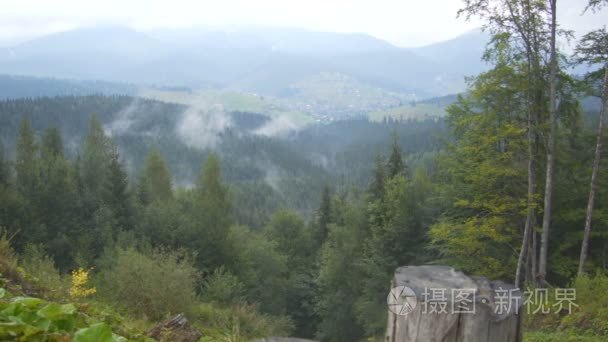 从山顶到村里山风景视频