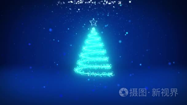 广角拍摄的冬季主题圣诞或新年背景与复制空间。来自 mid-frame 的粒子的圣诞树。蓝色3d 圣诞圣诞树 V1 与闪光颗粒自由