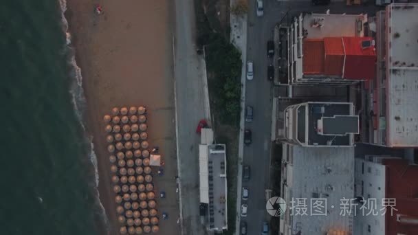 希腊城市滨水码头鸟瞰图视频