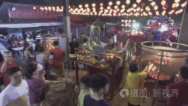 中国人民在寺庙祈祷视频