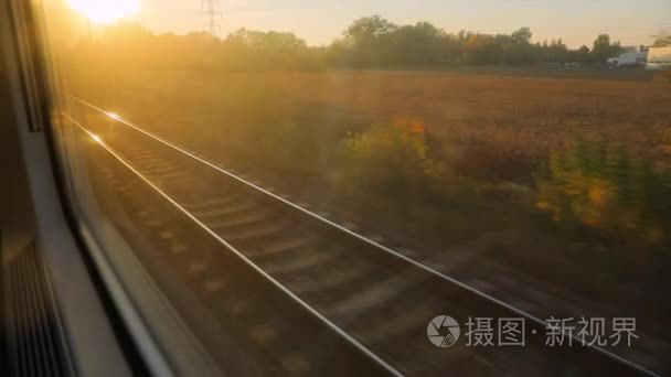 火车旅程日落灯视频
