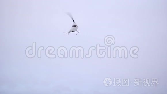 直升机会飞视频