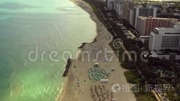 迈阿密海滨公寓海浪拍打海岸视频