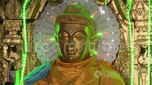 佛教领导的照明雕塑视频