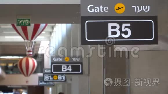 机场登机口标志排成一排视频