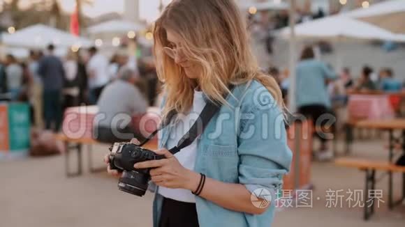 女孩摄影师博客在节日影响者视频