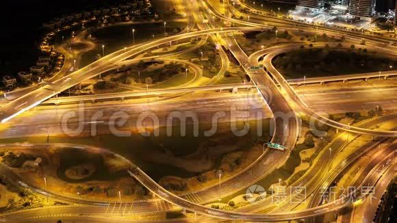 迪拜的高交通十字路口
