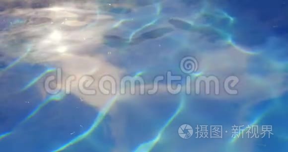北国有干净水的酒店游泳池视频