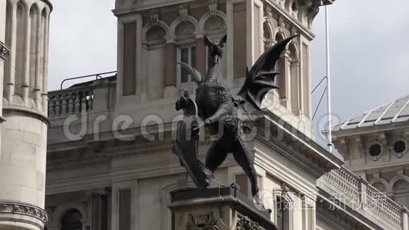 艺术。龙是伦敦城的象征。