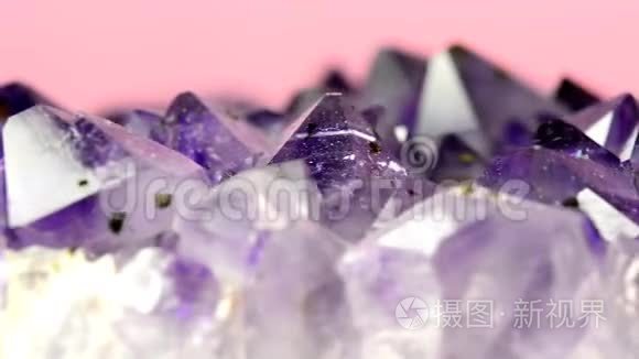 紫水晶在转盘上视频