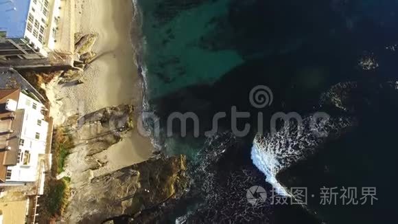 直升机降落在圣地亚哥的海滩上视频