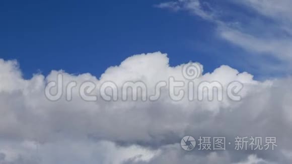 蓝天中的云-时间流逝的视频