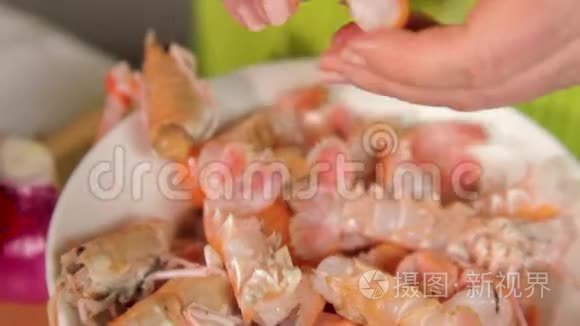 用大虾做一顿饭视频