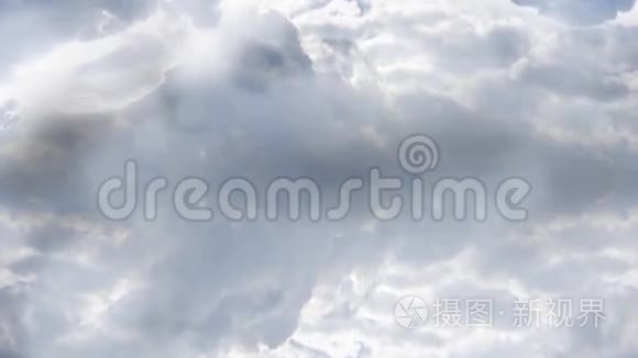 云飞过2个循环背景