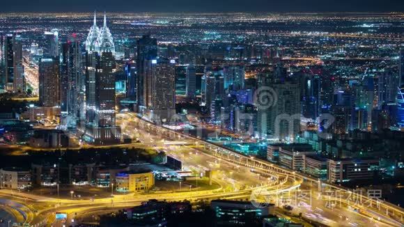 迪拜的夜间交通道路视频