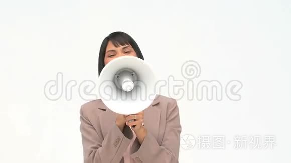 中国商界女性用扩音器大喊视频