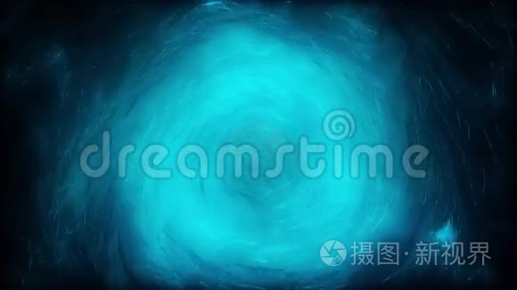深色背景下蓝色波光粼粼漩涡的抽象动画。 丰富多彩的抽象。