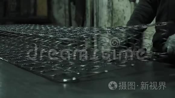 软垫家具钢架生产工艺视频