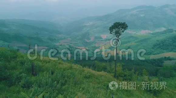 清莱地区美丽的山岳景观鸟瞰图视频