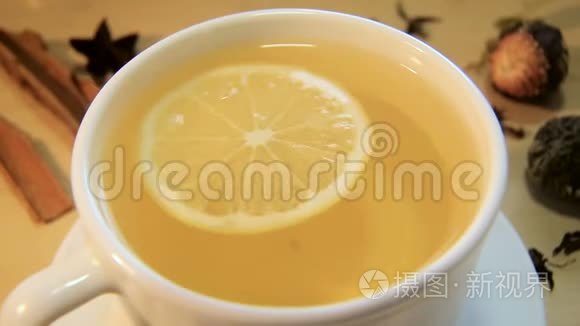 一杯柠檬茶视频