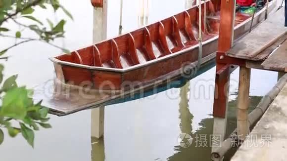 泰国渔民近江摩托艇视频