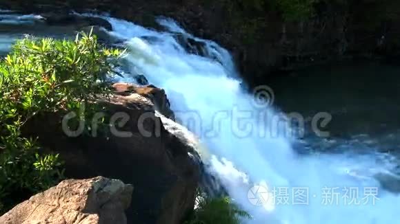 老挝波拉文高原的塔德洛瀑布视频