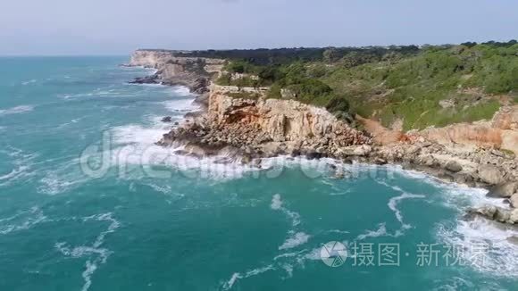 乘飞机飞越美丽的海滨在马飞行视频