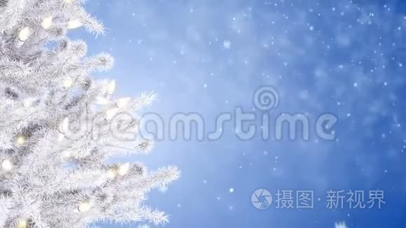 圣诞树和飘落的雪花视频