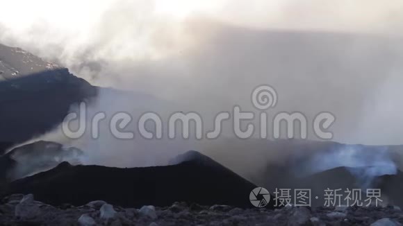 西西里火山爆发和熔岩流视频
