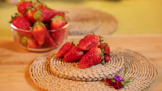 草莓水果夏季维生素视频