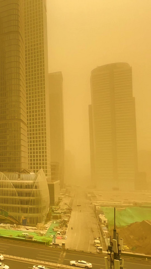 实拍沙尘暴北京国贸中央电视台33秒视频