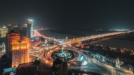 哈尔滨冬季松花江公路大桥夜景延时摄影视频