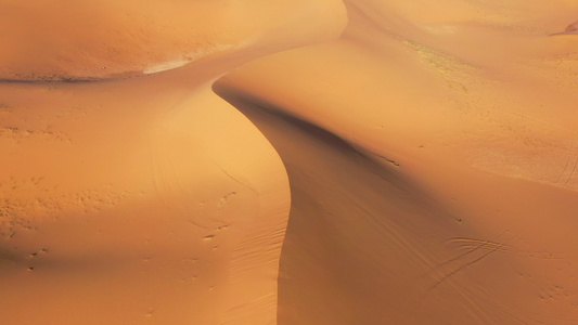 航拍沙漠沙脊宣传片素材视频