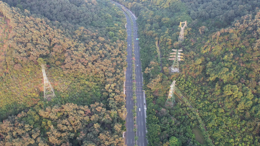 山地间道路航拍视频