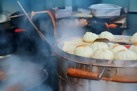 西安晨间包子铺热气腾腾的早餐视频