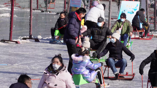 冰雪嘉年华冰车学车紫竹院公园视频