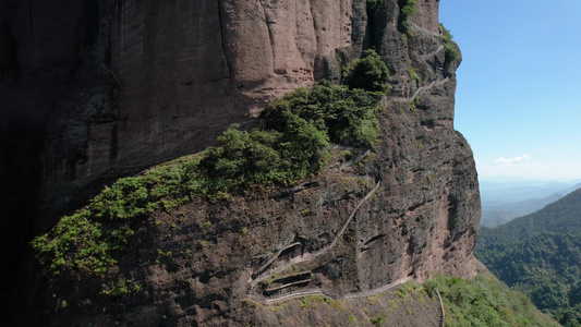 航拍5A景区衢州江郎山最高峰灵峰登顶栈道视频视频