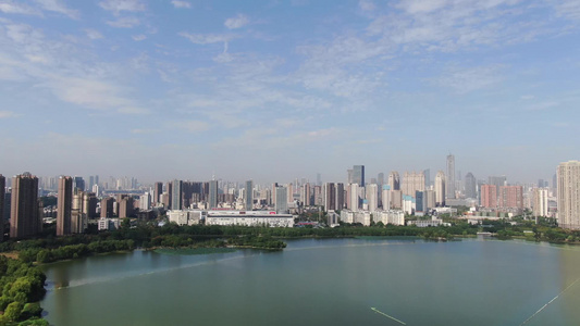航拍湖北武汉武昌沙湖公园视频