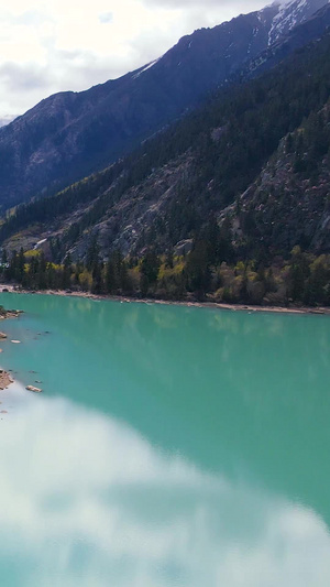 2-航拍中国壮丽圣湖碧绿湖水淡水湖29秒视频
