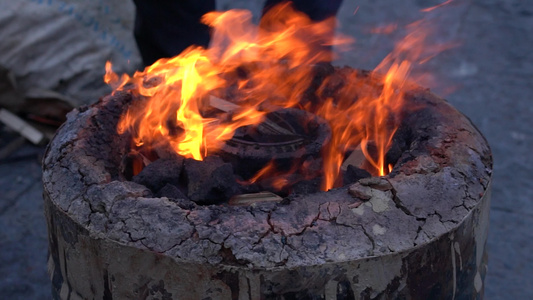 4K自然火焰燃烧碳燃烧实拍视频视频