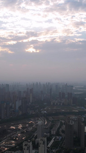 航拍城市夕阳晚霞落日天空自然天气街景素材城市素材视频