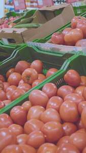 超市蔬菜挑选采购西红柿视频