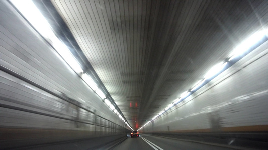 驾驶员提供交通堵塞隧道的交通下午流量视频