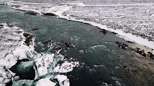 冰岛众神瀑布雪景 辽阔壮美视频