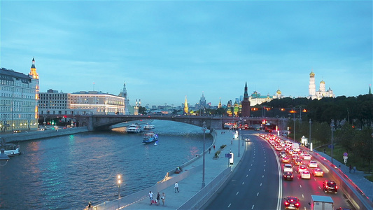 扎里亚德耶公园日落时对莫斯科地标的全天观视频